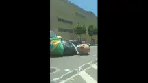 As imagens mostram o boneco gigante que representava Lula caído, sem a cabeça e com uma das mãos solta, enquanto a estrutura era deslocada na área de dispersão | Foto: Reprodução/Redes sociais