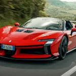 Ferrari modelo SF90 Spider: 20 carros na garagem | Foto: Reprodução/Redes sociais