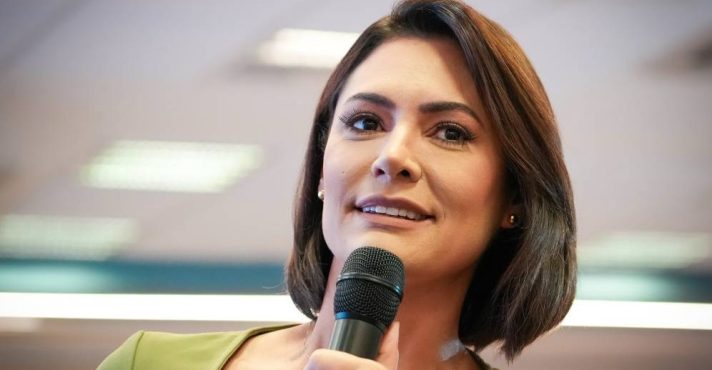 Neste sábado, 14, Michelle deixou aberta a possibilidade de disputar a eleição deste ano | Foto: Divulgação/PL Mulher