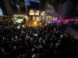 O ato dá continuidade à mobilização iniciada no fim de janeiro, quando o grupo promoveu o primeiro protesto contra o banco | Foto: Divulgação/Missão