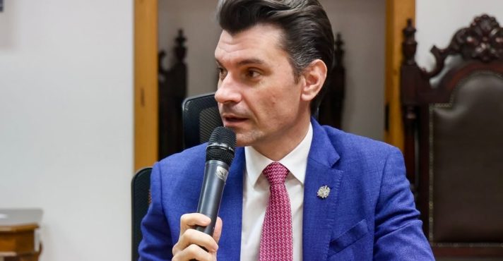 O delegado Ulisses Gabriel era o responsável pela investigação sobre a morte do cão Orelha | Foto: Reprodução/Instagram