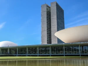 Congresso Nacional: recém aumento de extras abriu nova discussão sobre os gastos públicos | Foto: Antonio Cruz/Agência Brasil encontro