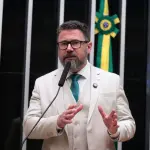 'Estou à disposição do projeto maior, que é eleger Flávio Bolsonaro presidente', disse Pollon | Foto: Divulgação/Câmara dos Deputados