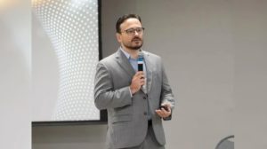O professor de Direito Conrado Paulino da Rosa