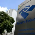 Arrecadação federal bate recorde em 2025