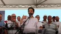 O Prefeito Ricardo Nunes discursa diante de apoiadores em evento público em São Paulo