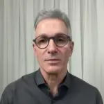 O governador de Minas Gerais Romeu Zema anuncia pré-candidatura à presidência em entrevista