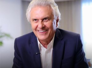 O governador de Goiás, Ronaldo Caiado é filiado ao Partido Social Democrático