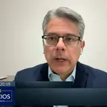 O senador Alessandro Vieira (MDB/SE), durante entrevista ao programa Oeste Negócios | Foto: Reprodução/YouTube/Revista Oeste