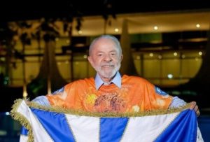 Lula da Silva durante visita à escola Acadêmicos de Niterói | Foto: Ricardo Stuckert/PR
