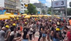 confusão em bloco de carnaval na rua da consolação são paulo