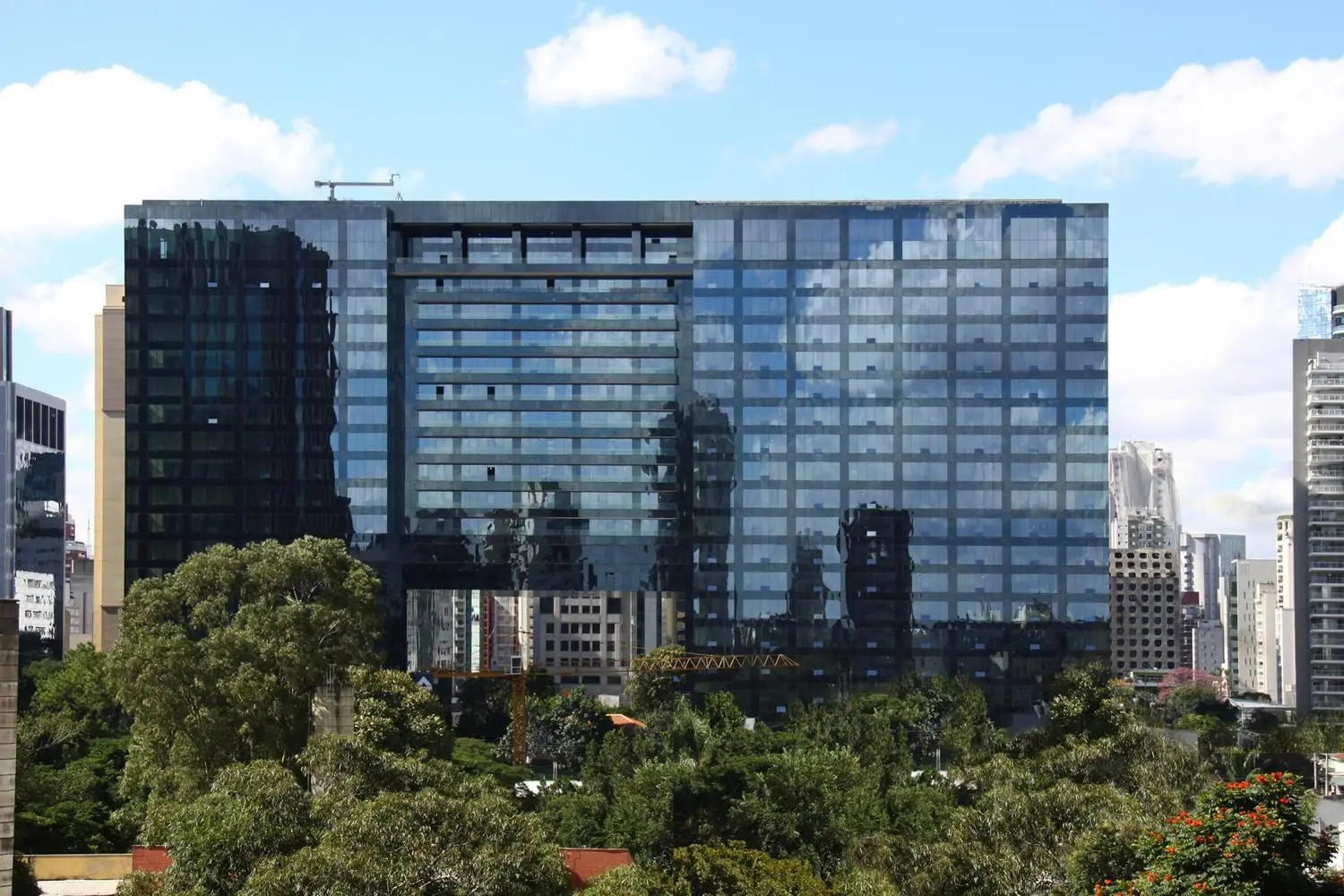 O Pátio Manzoni na Faria Lima, em São Paulo, sede do Banco Master | Foto: Reprodução