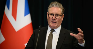 O primeiro-ministro do Reino Unido, Keir Starmer | Foto: Reddit
