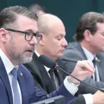 Comissão da Câmara aprova texto que facilita compra da 1ª arma de fogo