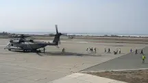 Helicóptero dos fuzileiros navais dos EUA na base aérea de Acrotíri, controlada pelo Reino Unido no Chipre