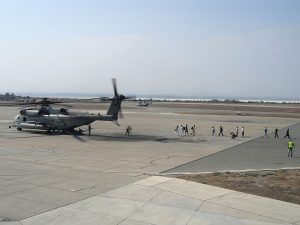 Helicóptero dos fuzileiros navais dos EUA na base aérea de Acrotíri, controlada pelo Reino Unido no Chipre