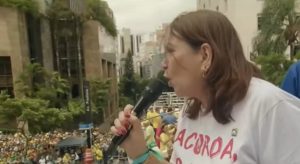Bia Kicis, durante ato na Avenida Paulista - 1º/3/2026 | Foto: Reprodução/YouTube/Revista Oeste