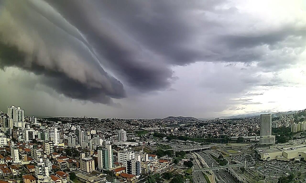 Frente fria traz temporais ao Sudeste no início da semana