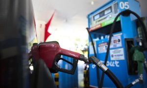 Bomba em posto de combustível: transportadores negociam com o governo | Foto: José Cruz/Agência Brasil