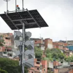 Instalado em pontos estratégicos, equipamento detecta situações de risco e alerta população | Foto: Divulgação/Governo de SP