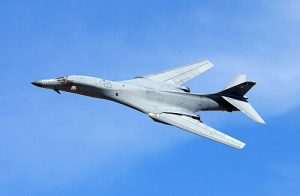 O bombardeiro B-1B Lancer, da Força Aérea dos Estados Unidos (EUA): aeronave custa o equivalente a R$ 2 bilhões | Foto: Reprodução/X