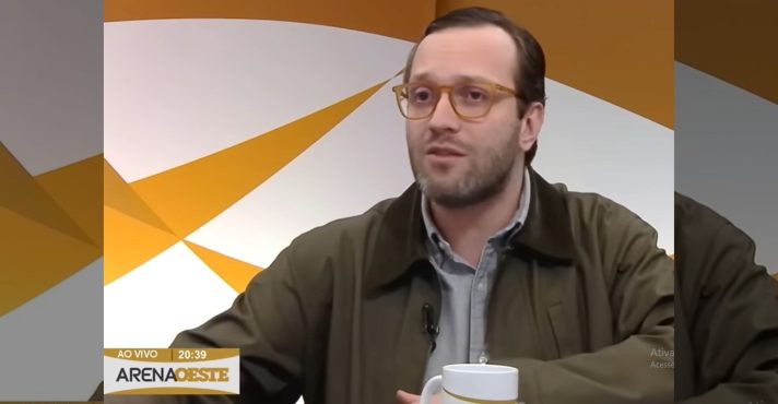O deputado Filipe Barros, em setembro de 2025, durante participação no Arena Oeste | Foto: Reprodução/YouTube/Oeste
