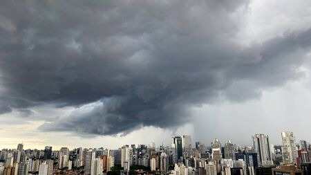 São Paulo deve ter fim de semana com céu carregado de nuvens | Foto: Reprodução/X