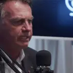 Jair Bolsonaro em entrevista na plataforma digital YouTube
