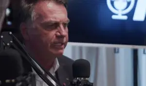Jair Bolsonaro em entrevista na plataforma digital YouTube