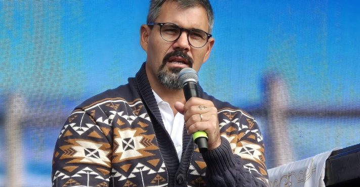 Juliano Cazarré diz que não pretende transformar carreira em palco de disputas ideológicas| Foto: Reprodução: Instagram/ @dnjfest
