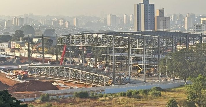 Estrutura em construção no Aeroporto de Congonhas vai abrigar área de manutenção da Latam | Foto: Reprodução/X