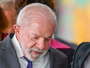 Presidente Lula vê popularidade cair desde outubro do ano passado | Foto: Fabio Rodrigues Pozzebom/ Agência Brasil