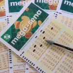 No último concurso da Mega-Sena, três apostas acertaram a seis dezenas | Foto: Rafa Neddermeyer/Agência Brasil