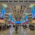 O moderno Aeroporto de Dubai, nos Emirados Árabes Unidos, no Oriente Médio