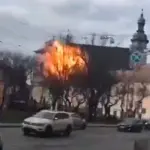 Imóvel é atingido por drone russo na cidade de Lviv, no oeste da Ucrânia | Foto: Reprodução/X