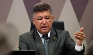 Segundo o senador Carlos Viana, presidente da CPMI do INSS, manobra visa proteger o governo Lula da Silva | Foto: José Cruz/Agência Brasil