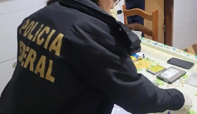 Polícia Federal operação contra apologia nazismo
