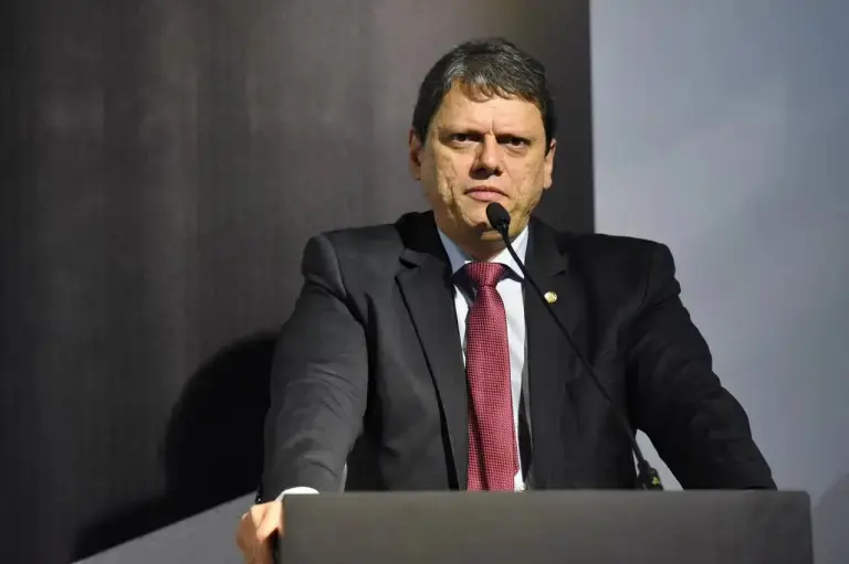 O governador de São Paulo, Tarcísio de Freitas: valores cívicos e senso de pertencimento | Foto: Divulgação/Agência SP