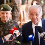 O ministro da Defesa, José Múcio, acompanhado do comandante do Exército, general Tomás Paiva - 2/3/2026 | Wilton Junior/Estadão Conteúdo