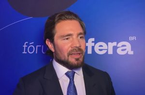O banqueiro Daniel Vorcaro, que está preso em Guarulhos (SP) | Foto: Divulgação/Esfera Brasil