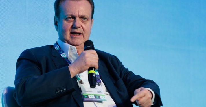 'Teremos um candidato de centro no 2º turno', diz Kassab