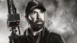 Chuck Norris em pôster de Os Mercenários 2 | Foto: Divulgação/Lionsgate