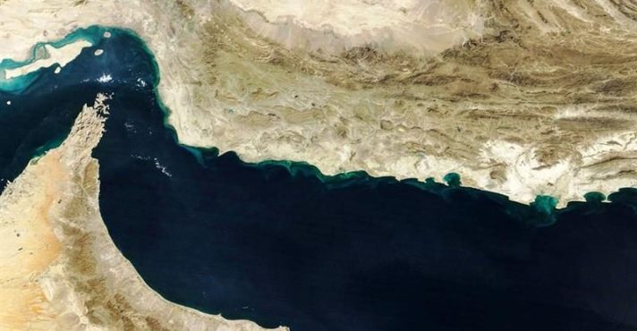 Petróleo Foto satellitar do Estreito de Ormuz | Foto: divulgação
