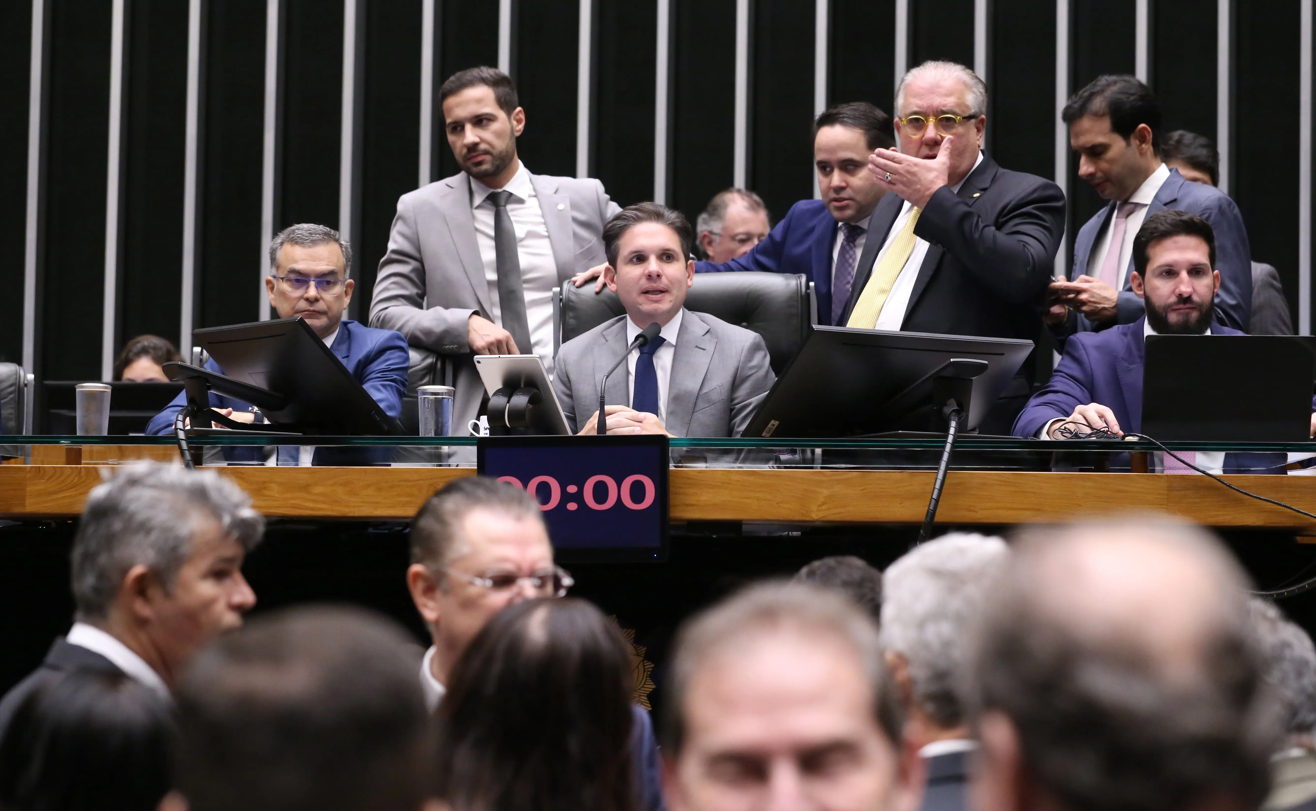 Plenário da Câmara analisa a PEC da Segurança Pública nesta quarta-feira, 4