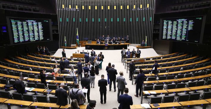 Discussão e votação de propostas legislativas em Sessão Deliberativa Extraordinária, no Plenário da Câmara dos Deputados