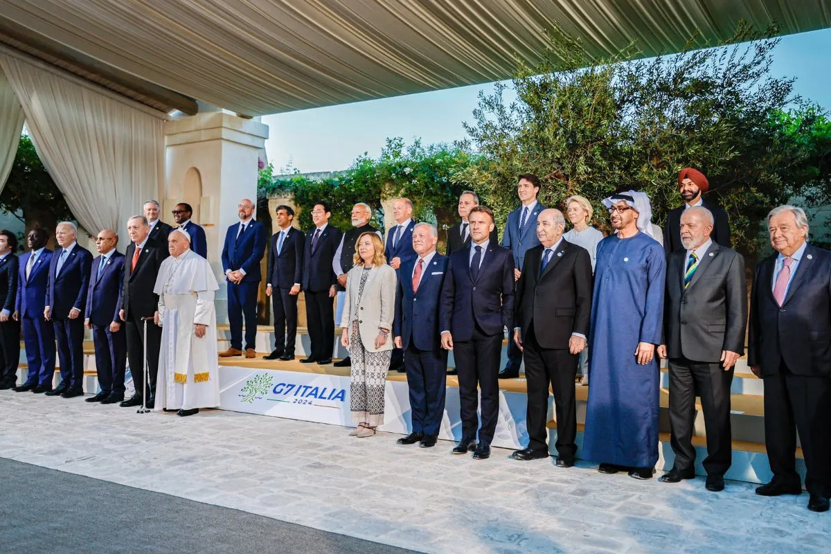 Chefes de Estado reunidos para foto oficial durante cúpula do G7 na Itália