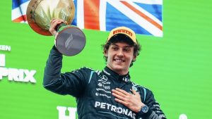 Kimi Antonelli, da Mercedes, no pódio do GP da China | Foto: Divulgação/Mercedes