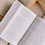 As mulheres correspondem a 61% dos consumidores de livros | Foto: Reprodução/Freepik