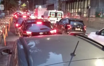 Grupo bloqueou parte da Avenida Paulista, em protesto contra o governador paulista, Tarcísio de Freitas