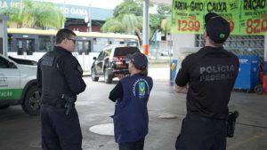 Agentes da PF e da ANP durante a Operação Vem Diesel | Foto: DIvulgação/PF